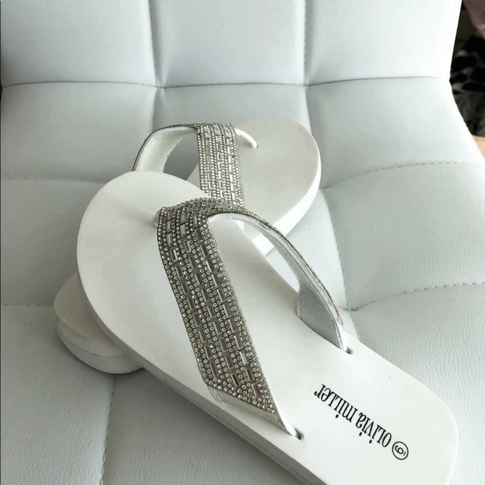Olivia Miller Silver Bling, White Sandals Size 6